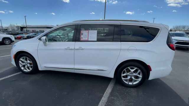 Used 2019 Chrysler Pacifica Touring-L Plus w/ Advanced Safetytec Group image 7
