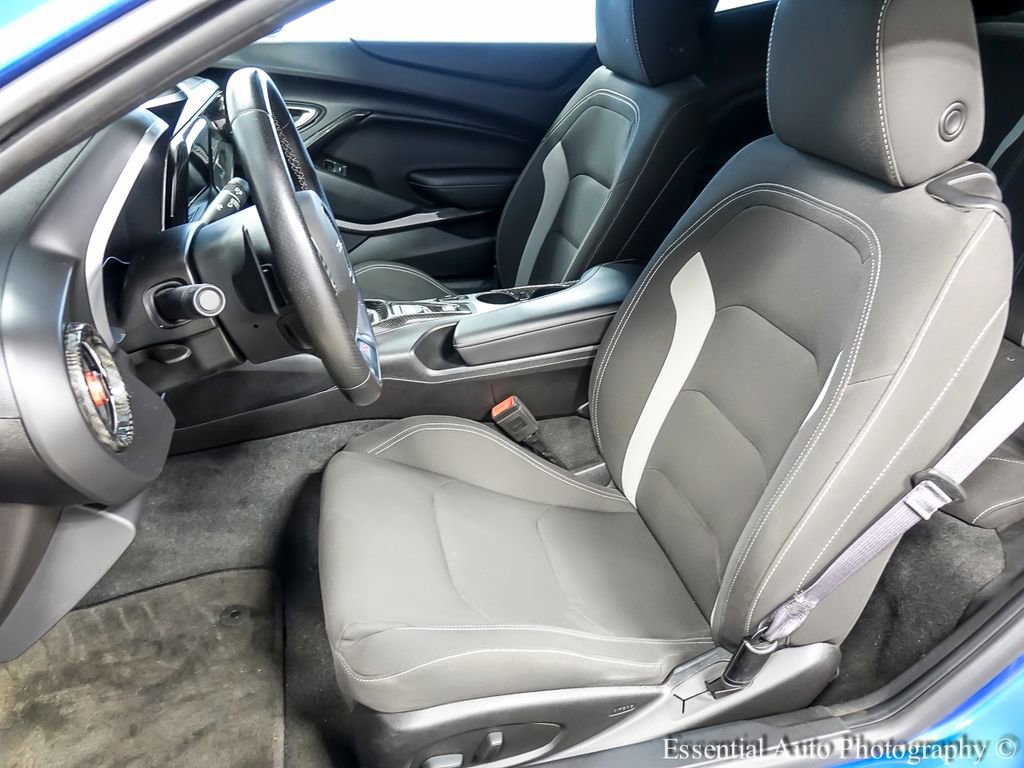 Used 2016 Chevrolet Camaro SS RWD image 9