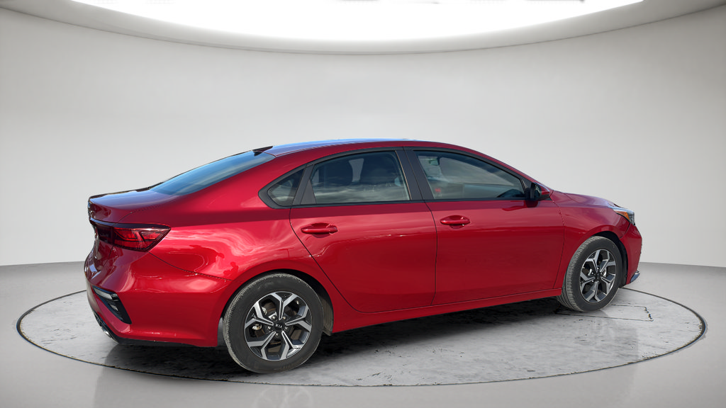 Used 2019 Kia Forte LXS FWD image 3