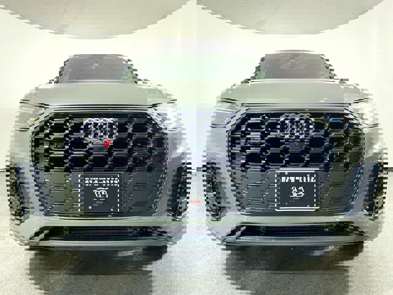 Certified 2023 Audi SQ5 Premium Plus w/ Premium Plus Package image 4