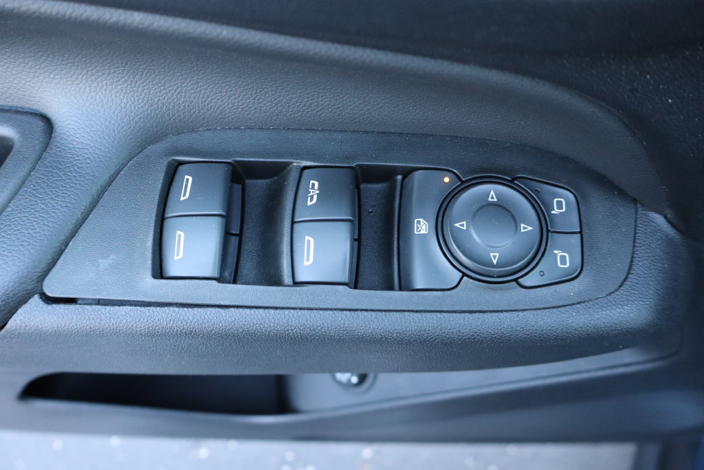 Used 2021 Chevrolet Equinox LT FWD image 27