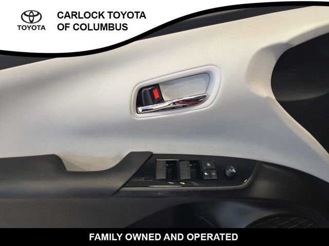 Used 2020 Toyota Prius LE AWD/4WD image 11