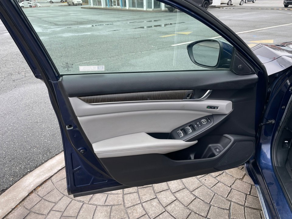 Used 2019 Honda Accord EX-L image 33