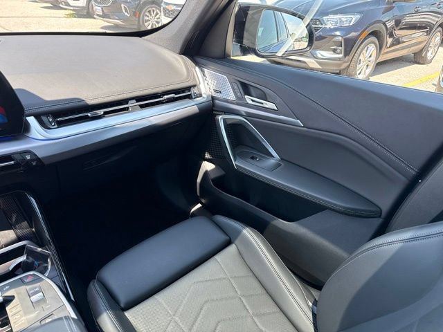 Used 2025 BMW X1 M35i AWD/4WD image 24