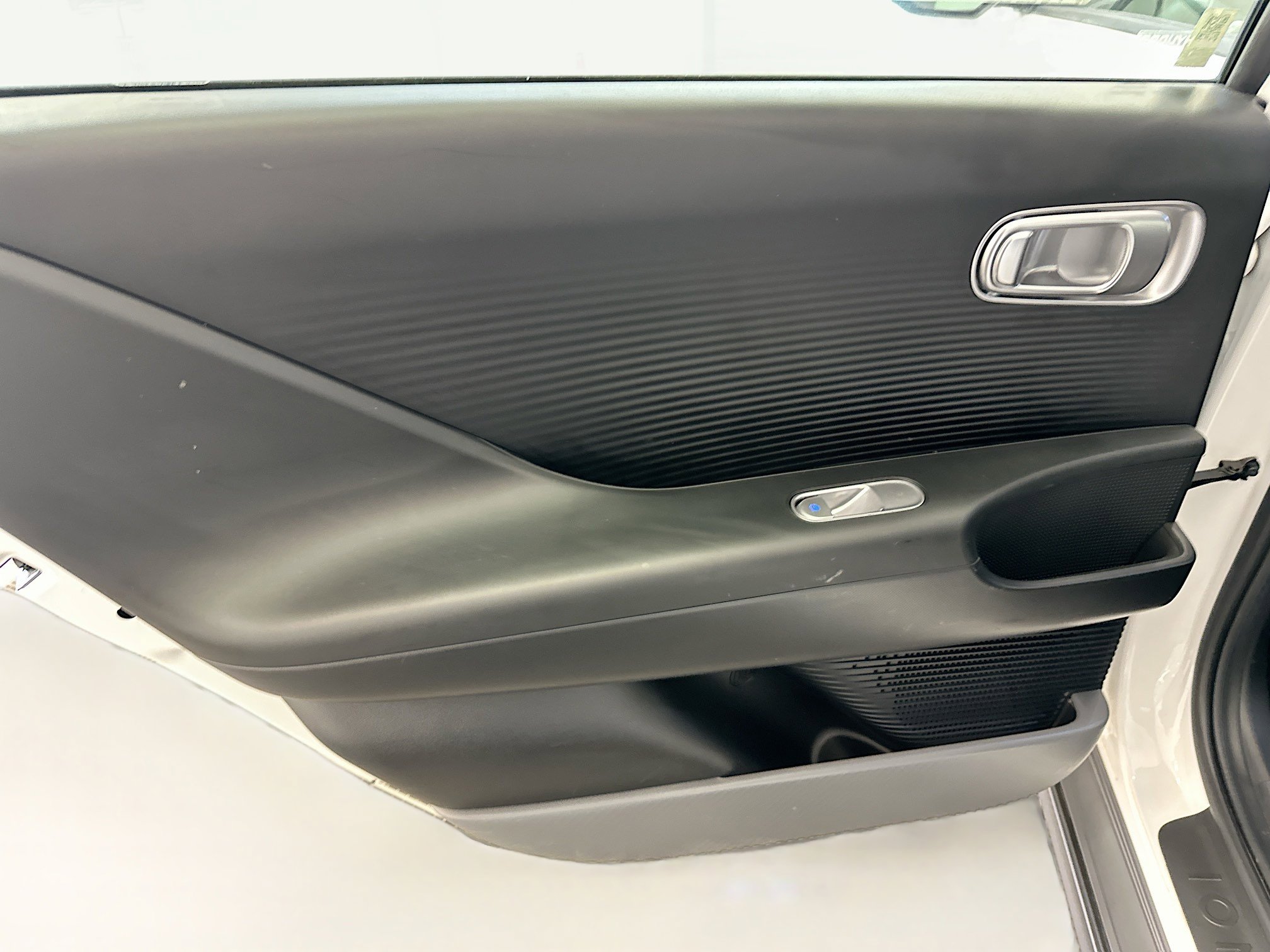 Used 2024 Hyundai Ioniq 6 SE AWD/4WD image 27