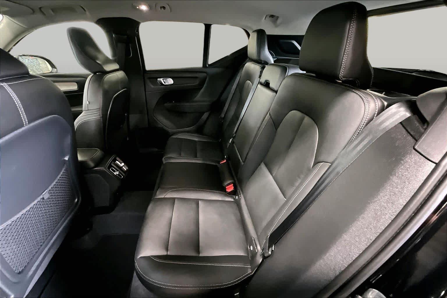 Used 2024 Volvo XC40 B5 Plus w/ Climate Package AWD/4WD image 20