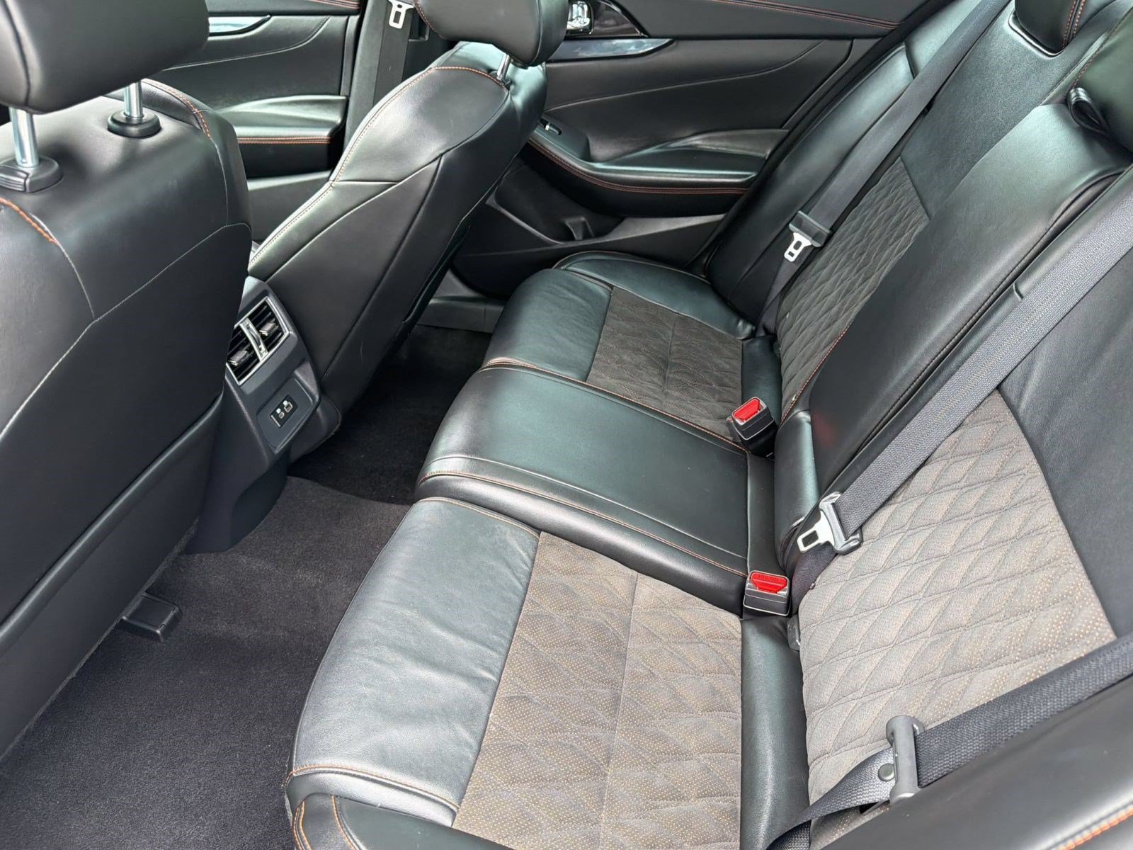 Used 2023 Nissan Maxima SR w/ Sport Mat Group FWD image 27