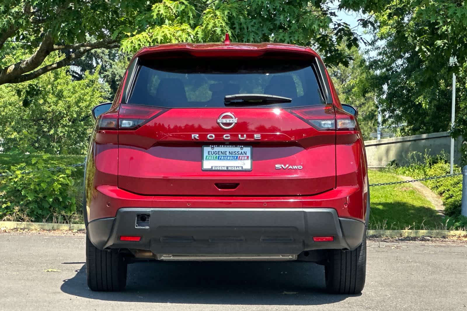 Used 2024 Nissan Rogue SV AWD/4WD image 7
