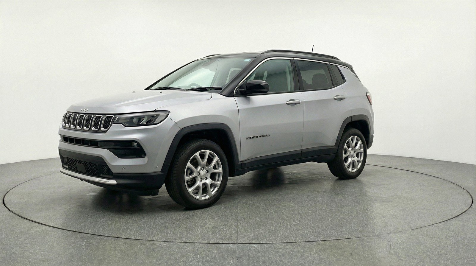 Used 2025 Jeep Compass Limited AWD/4WD image 3