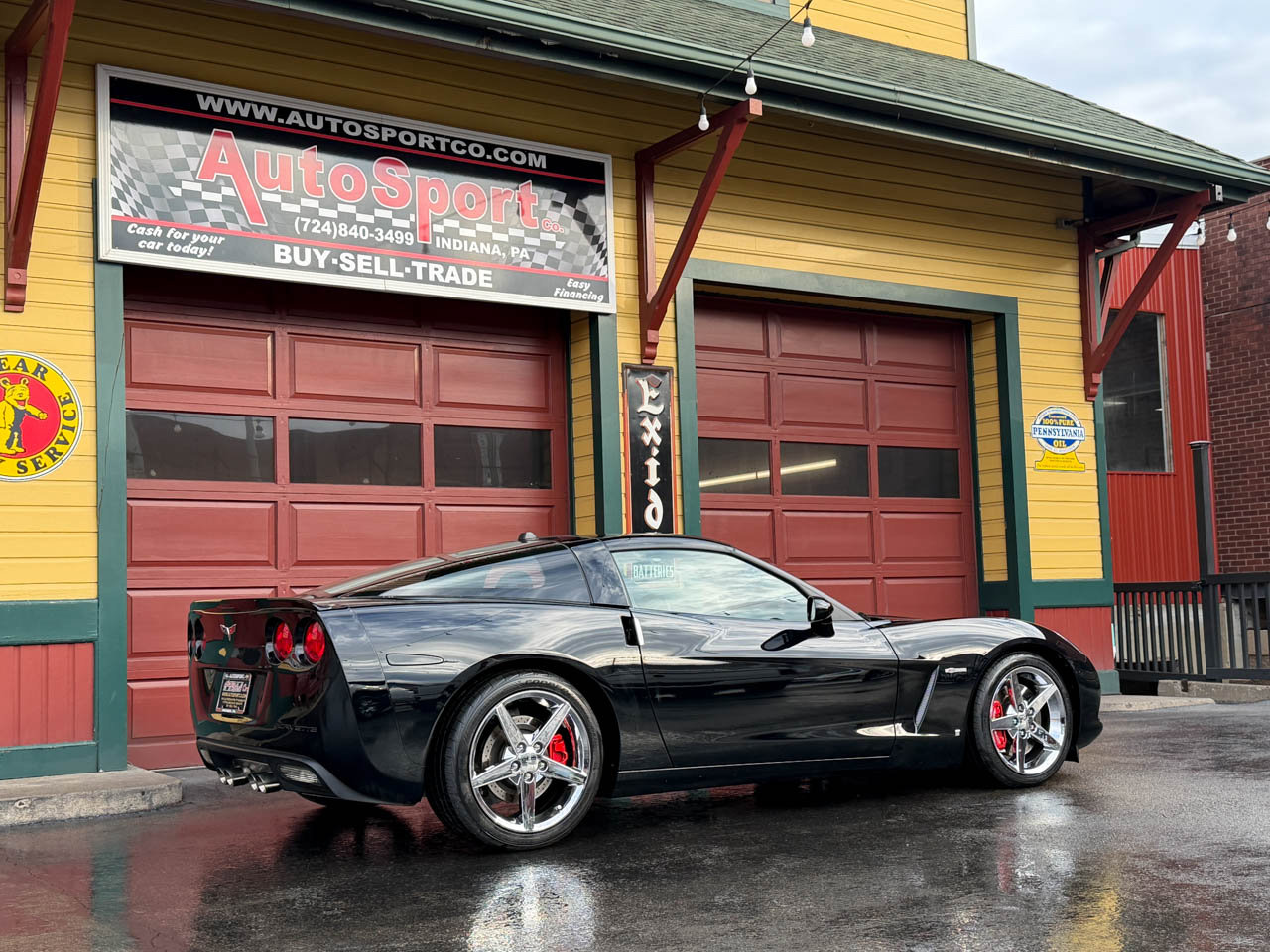 Used 2005 Chevrolet Corvette Coupe w/ Preferred Equipment Group image 4