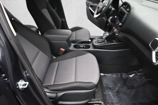 Used 2024 Kia Soul LX w/ Option Group 015 FWD image 29