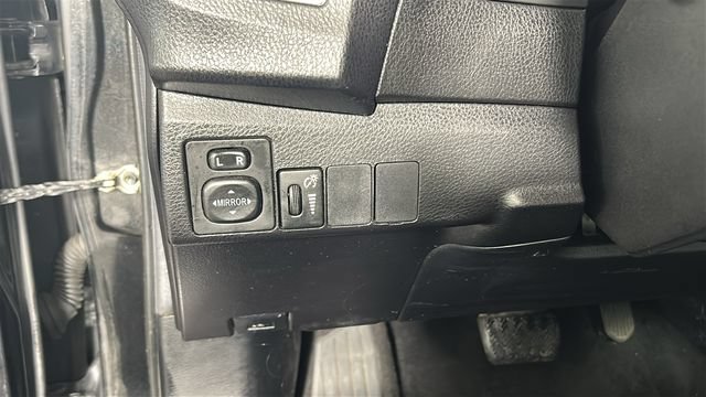 Used 2015 Toyota Corolla S FWD image 19