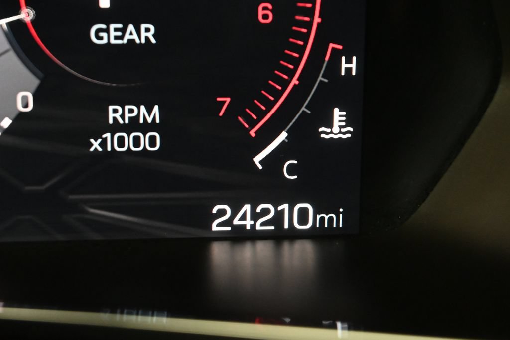 Used 2024 GMC Canyon Denali AWD/4WD image 26