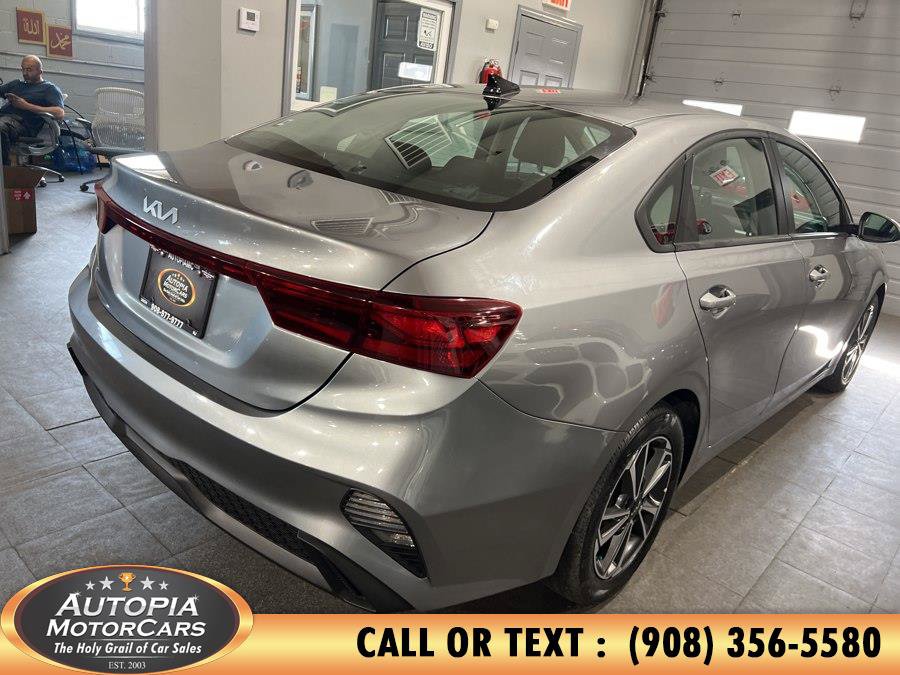 Used 2024 Kia Forte LXS FWD image 6