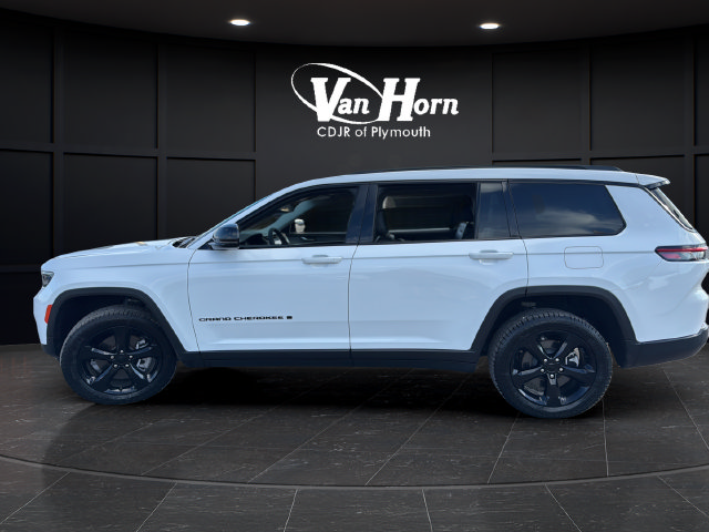 Used 2024 Jeep Grand Cherokee L Limited w/ Black Appearance Package AWD/4WD image 4