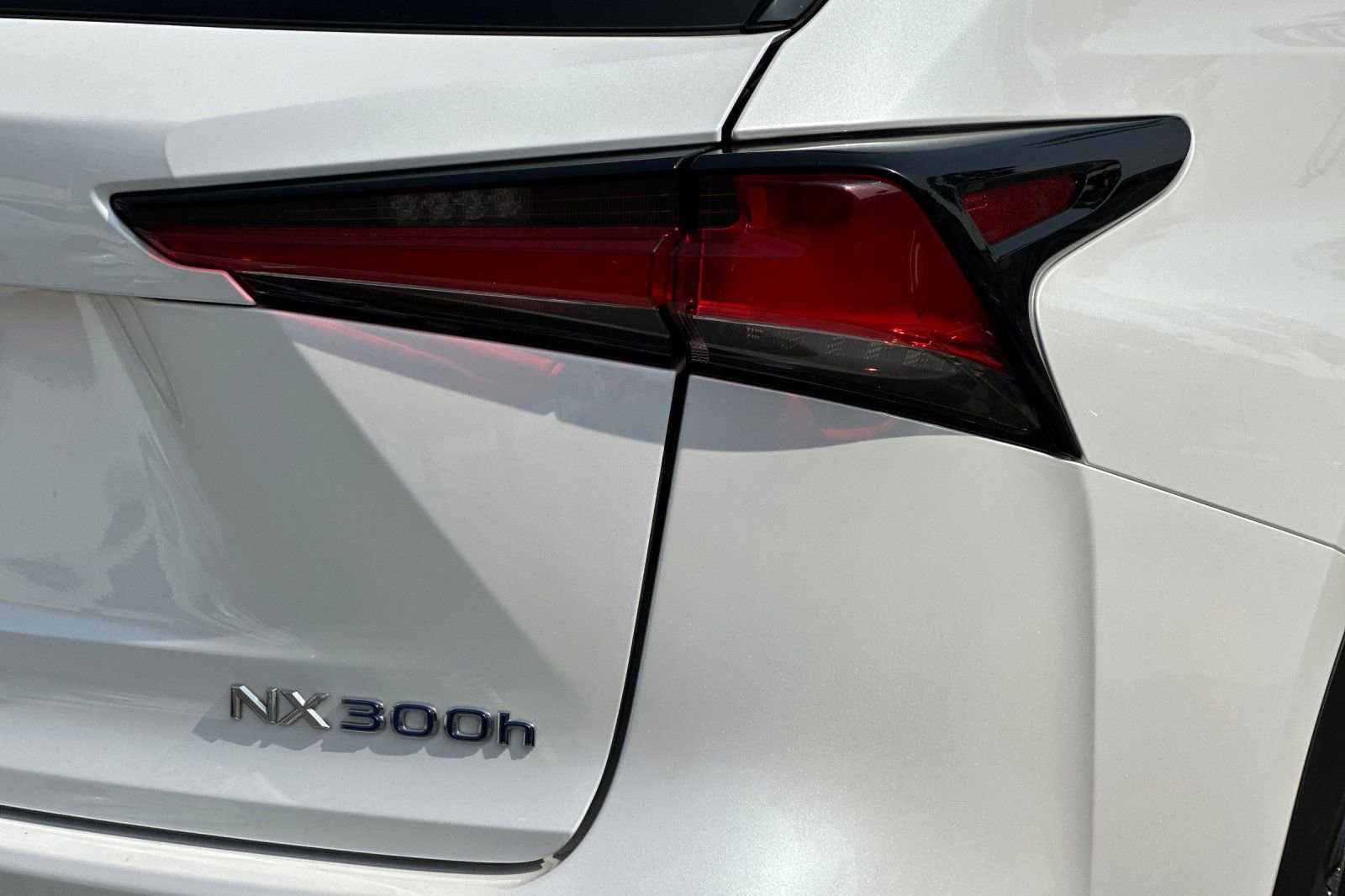 Used 2018 Lexus NX 300h AWD w/ Premium Package image 27