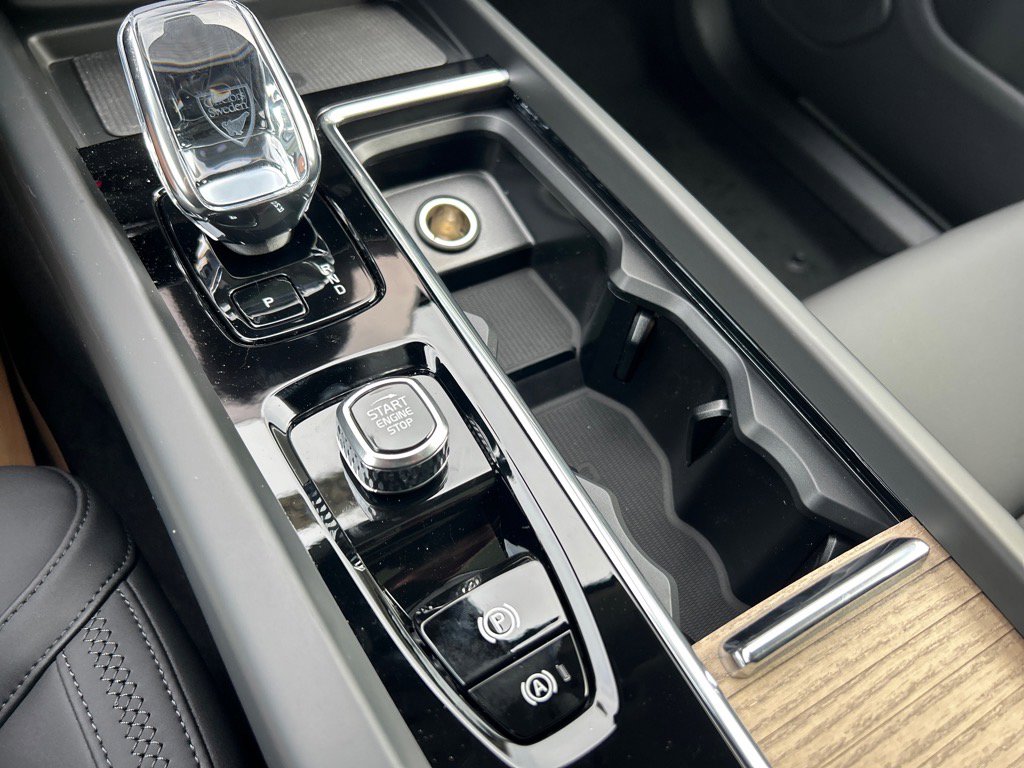 New 2026 Volvo XC60 B5 Plus w/ Protection Package Premier image 9