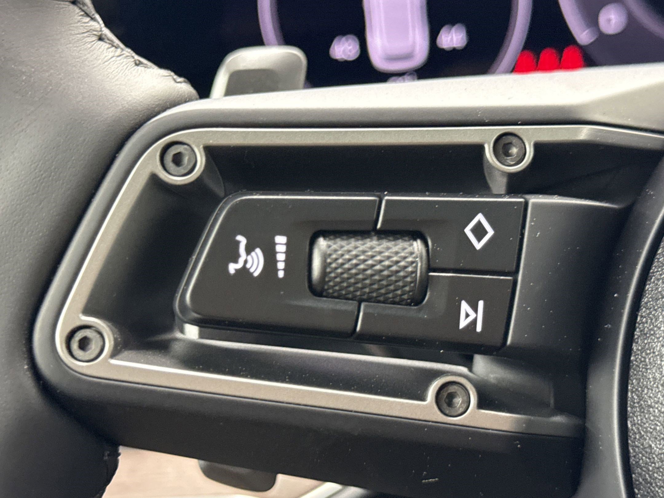 Certified 2025 Porsche Cayenne AWD/4WD image 14