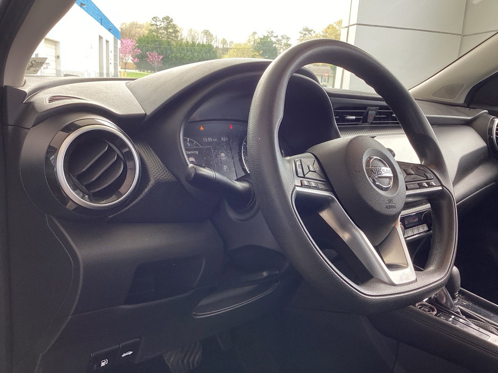 Used 2021 Nissan Kicks SV image 9