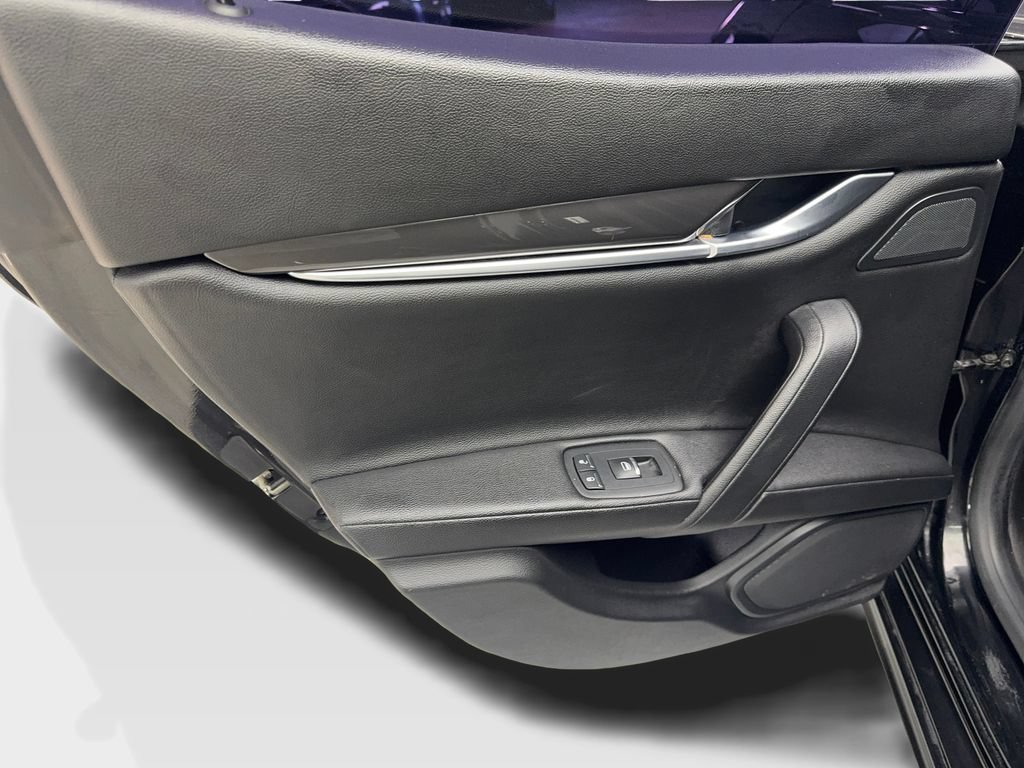 Used 2020 Maserati Ghibli RWD image 37