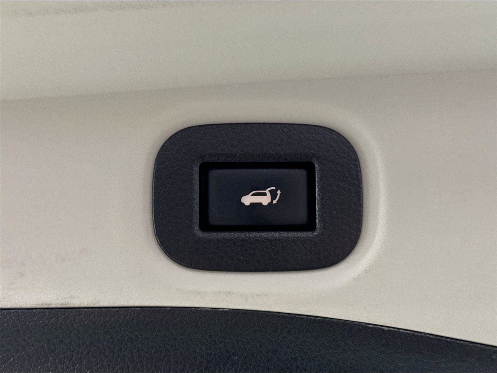 Used 2018 Nissan Rogue SL w/ Premium Package FWD image 42