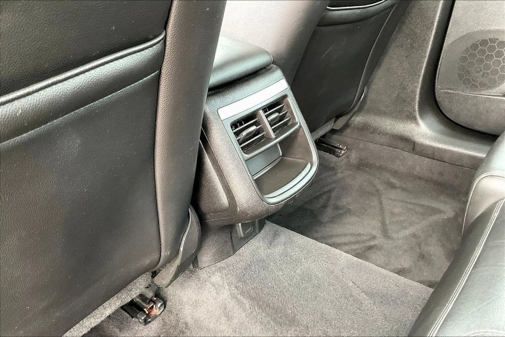 Used 2018 Chevrolet Impala LT FWD image 20