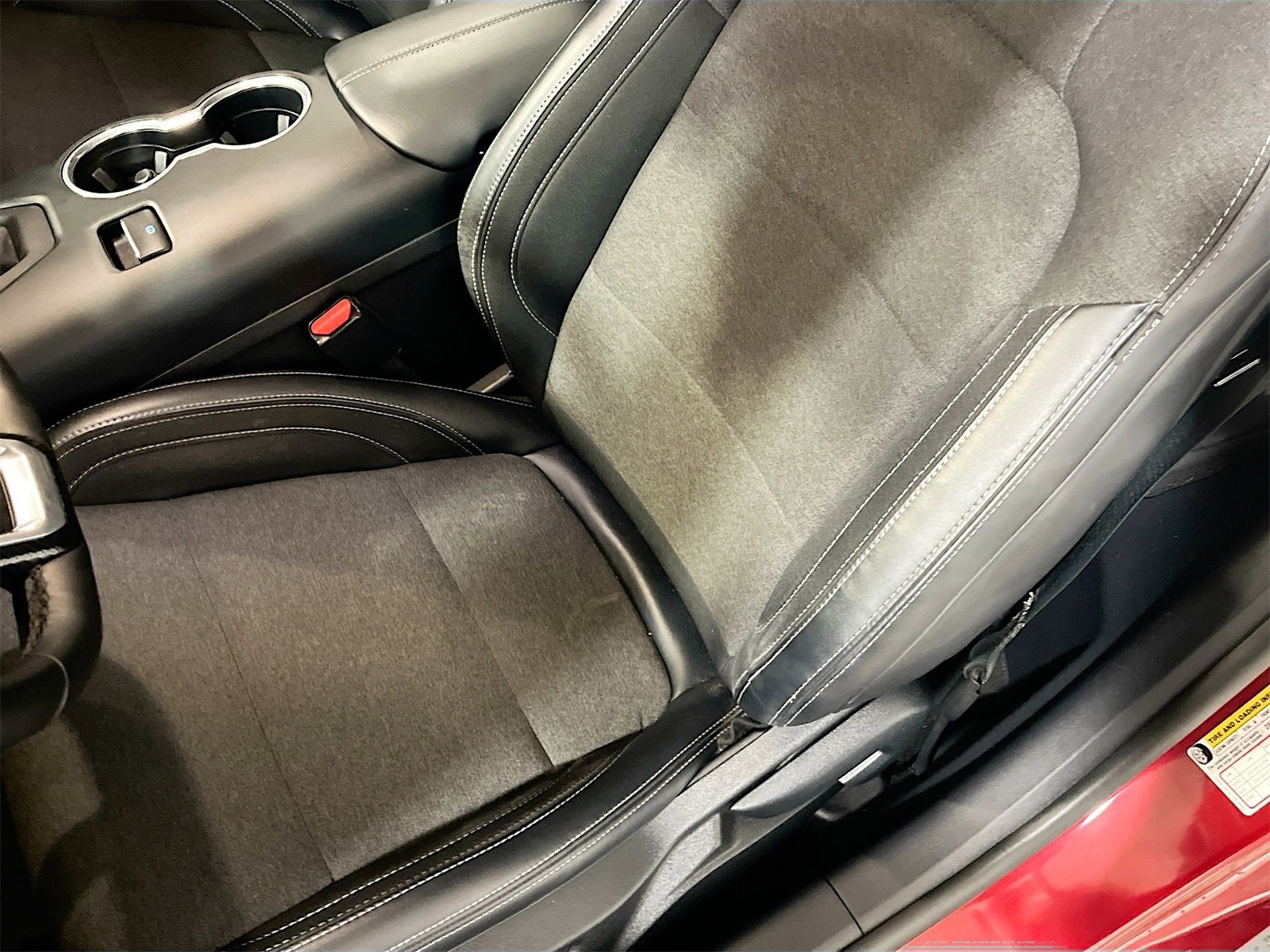 Used 2024 Ford Mustang Coupe image 19