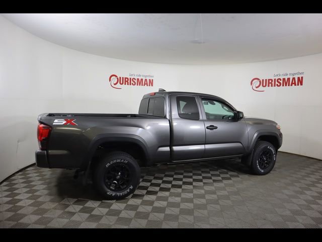Used 2020 Toyota Tacoma SR w/ SX Package image 10