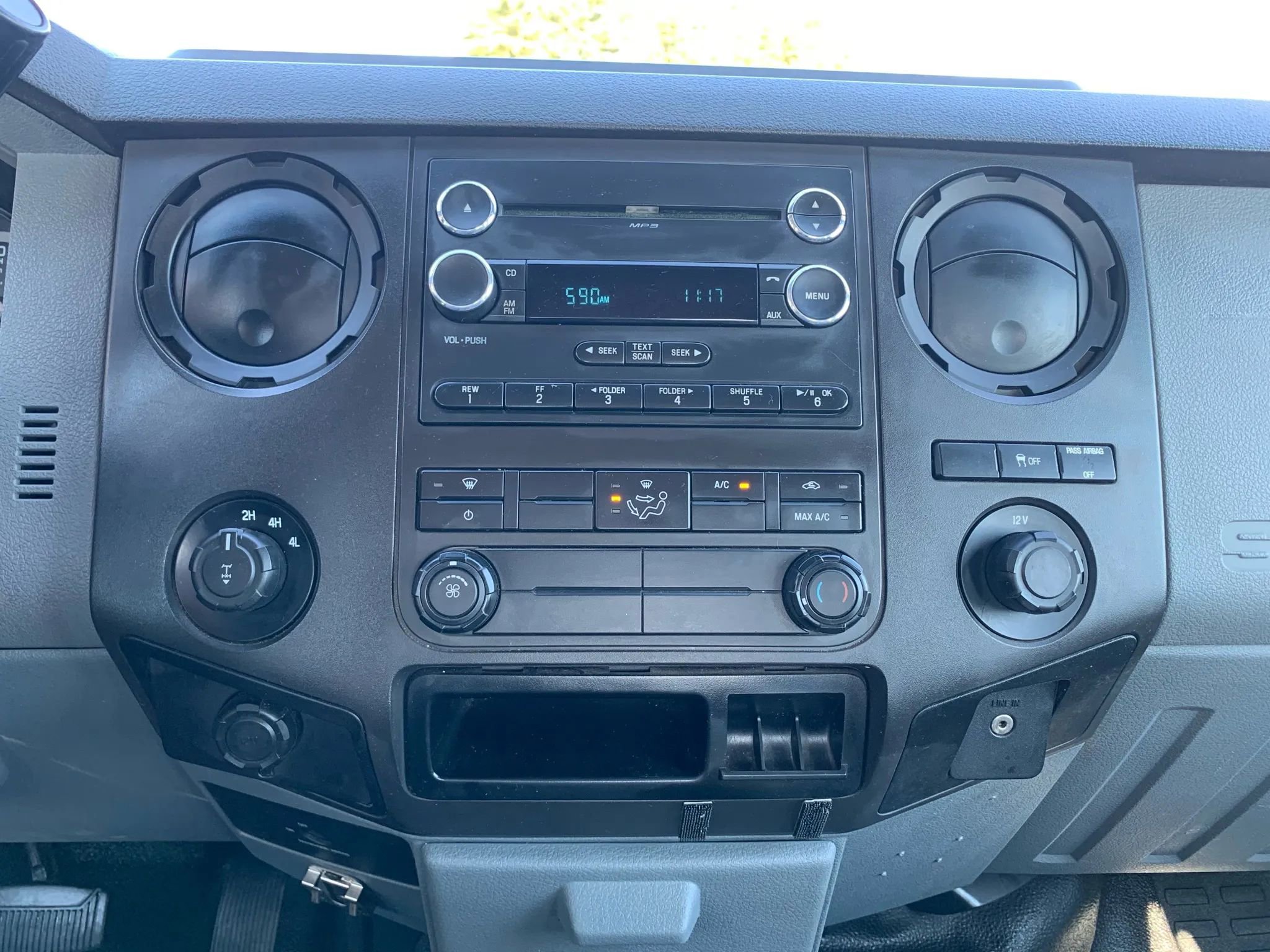Used 2015 Ford F250 XL AWD/4WD image 14