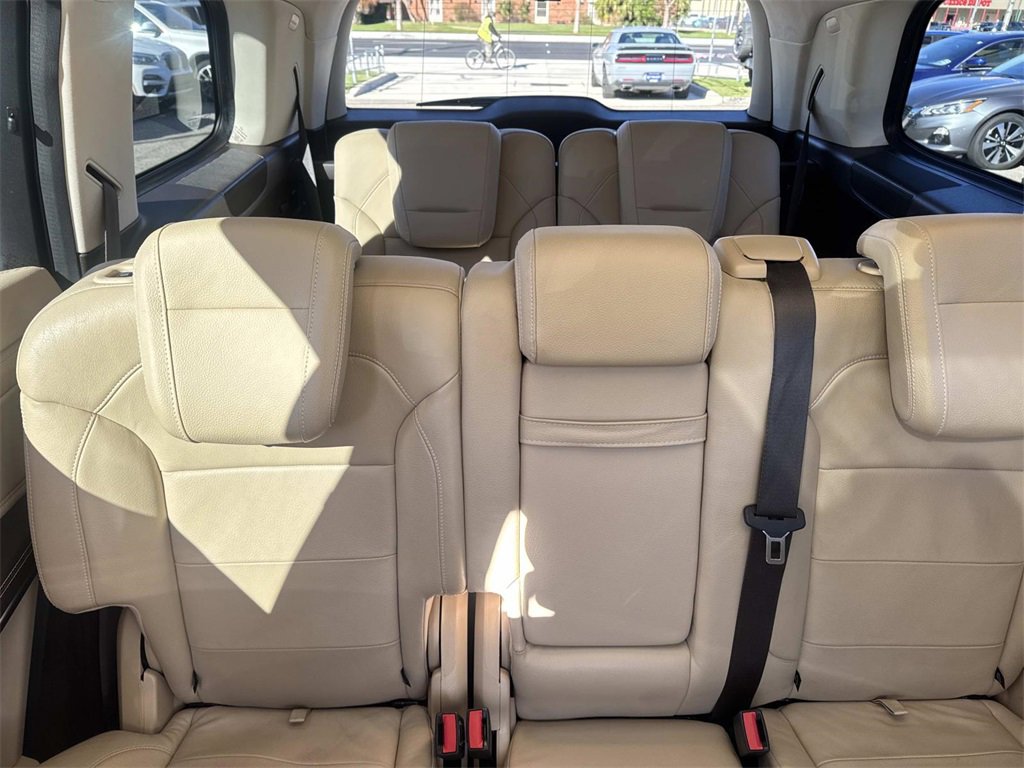 Used 2018 Mercedes-Benz GLS 550 4MATIC w/ Driver Assistance Package image 10