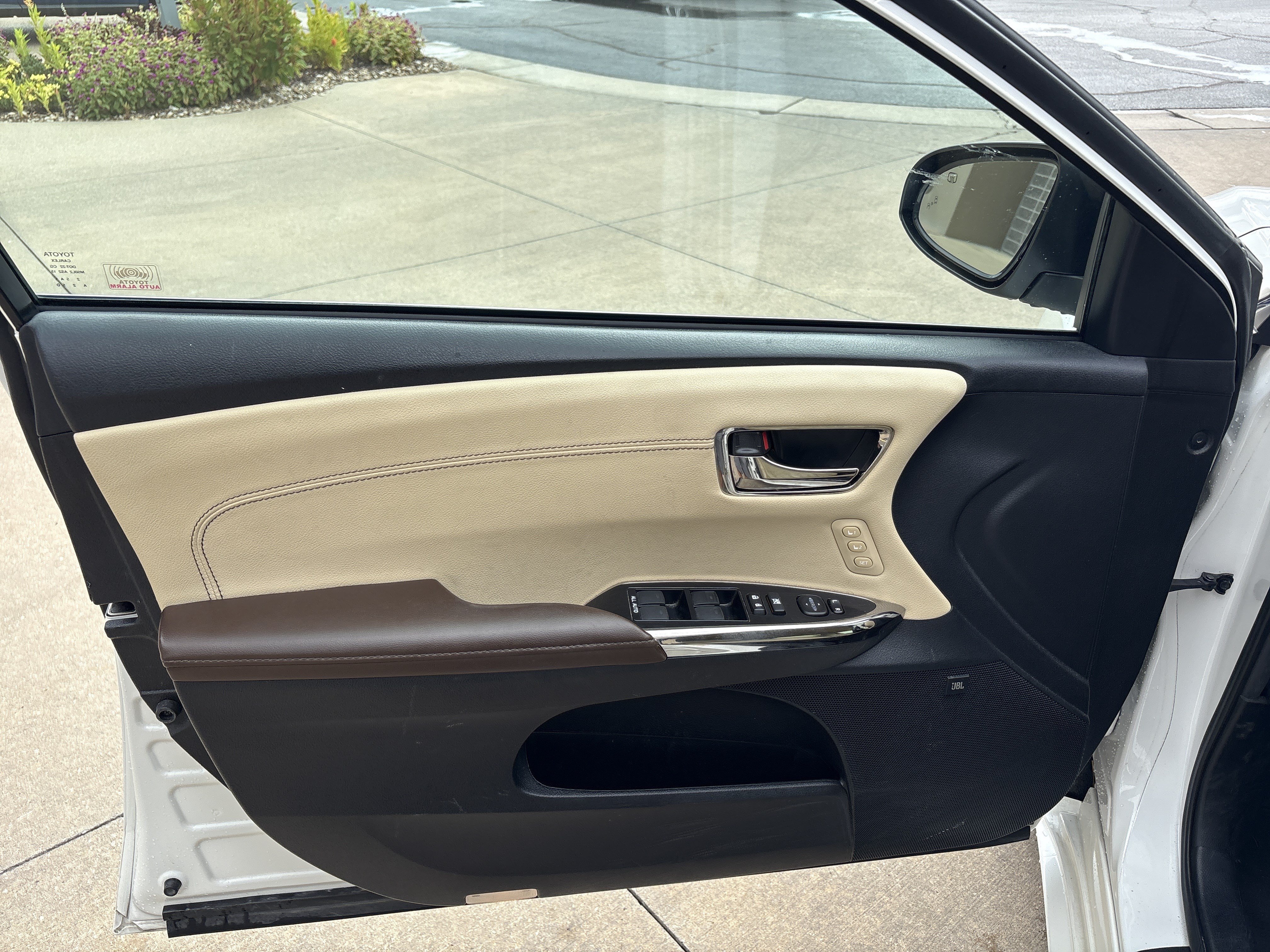 Used 2015 Toyota Avalon Limited FWD image 14