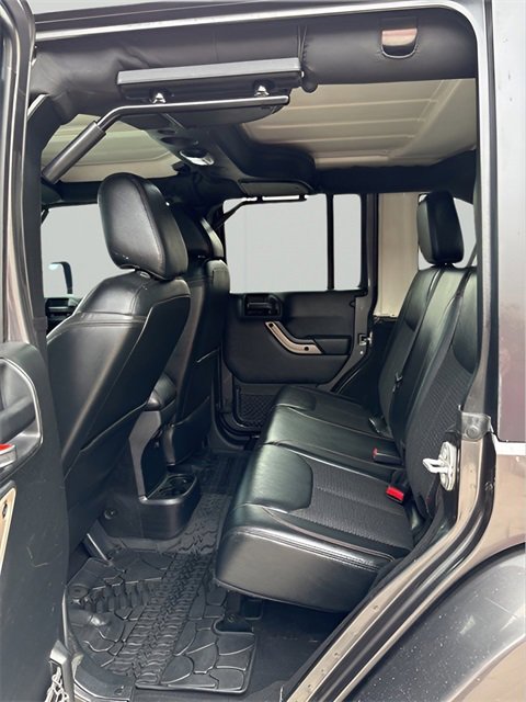 Used 2017 Jeep Wrangler Unlimited Sahara image 15