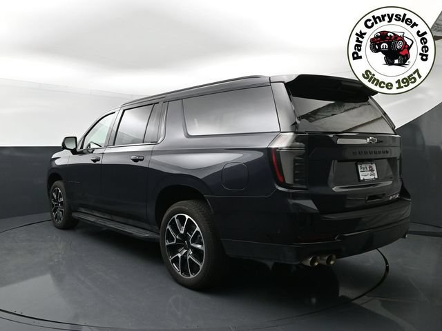 Used 2026 Chevrolet Suburban RST w/ Comfort Package AWD/4WD image 4