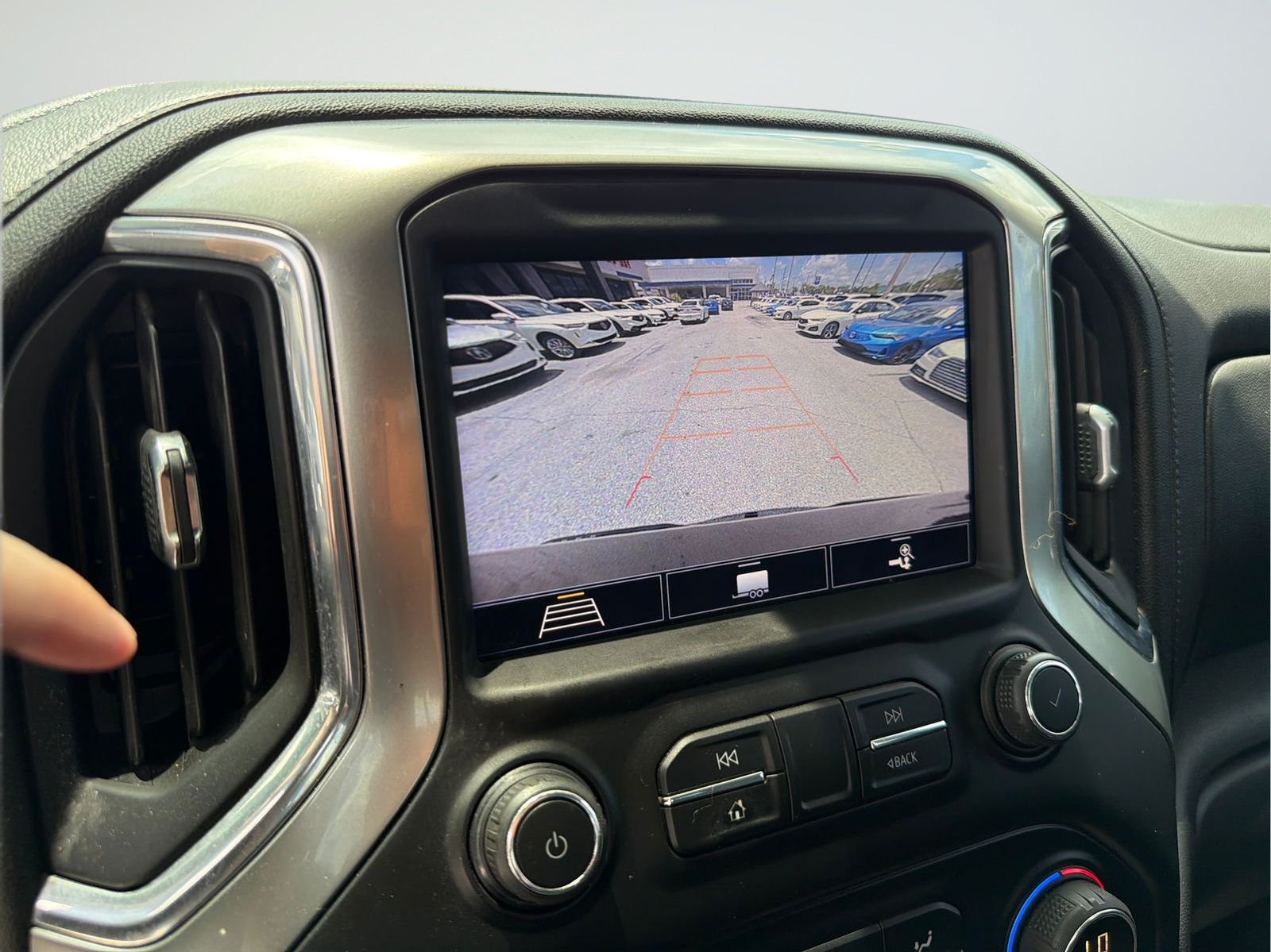 Used 2020 Chevrolet Silverado 1500 LT Trail Boss AWD/4WD image 21