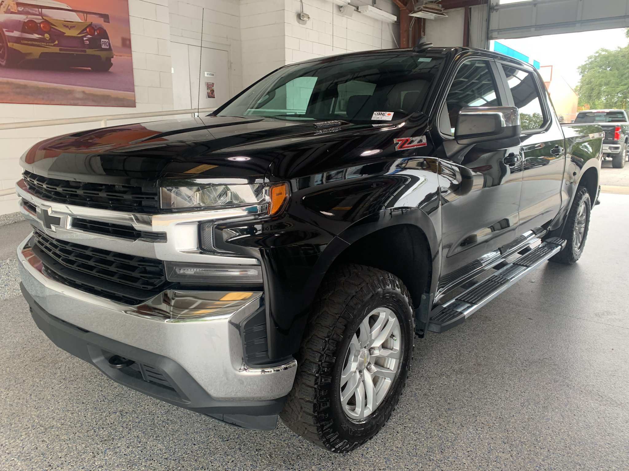 Used 2020 Chevrolet Silverado 1500 LT w/ All-Star Edition AWD/4WD image 4