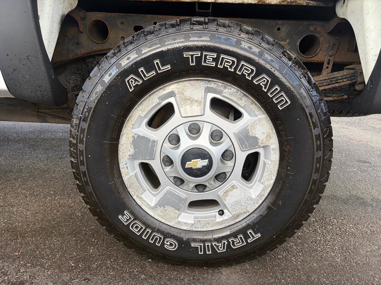 Used 2012 Chevrolet Silverado 2500 LT w/ Snow Plow Prep Package image 17