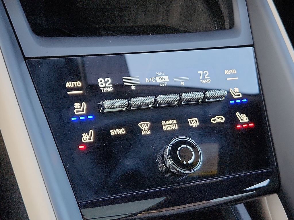 Certified 2025 Porsche Macan 4S Electric image 16