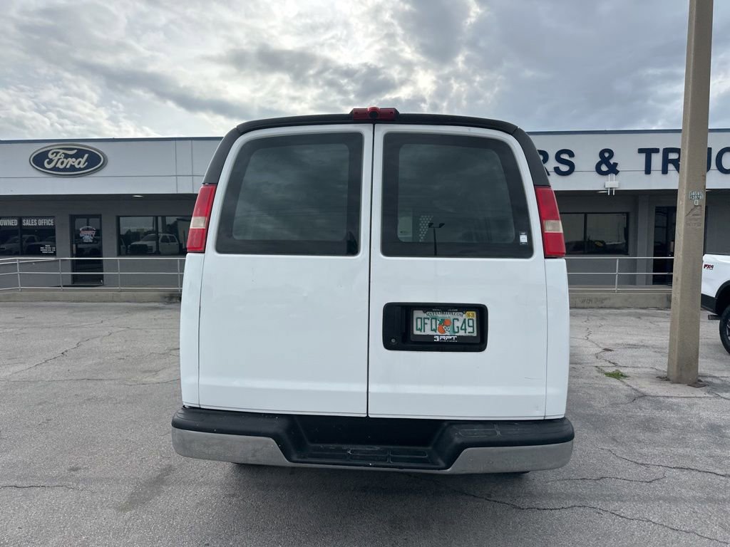Used 2017 GMC Savana 2500 RWD image 12