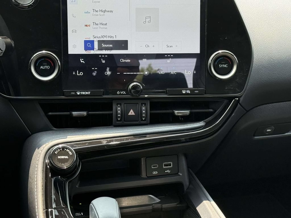 Used 2026 Lexus NX 350 AWD w/ Cold Area Package image 18