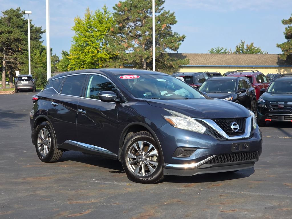 Used 2015 Nissan Murano S w/ Navigation Package FWD image 2