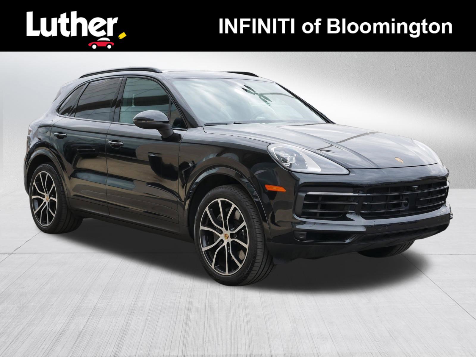 Used 2023 Porsche Cayenne image 1