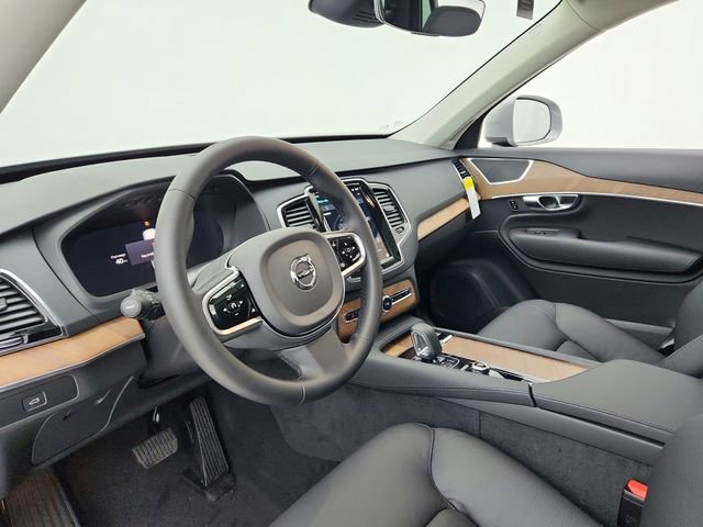 New 2025 Volvo XC90 B6 Plus w/ Protection Package Premier image 24