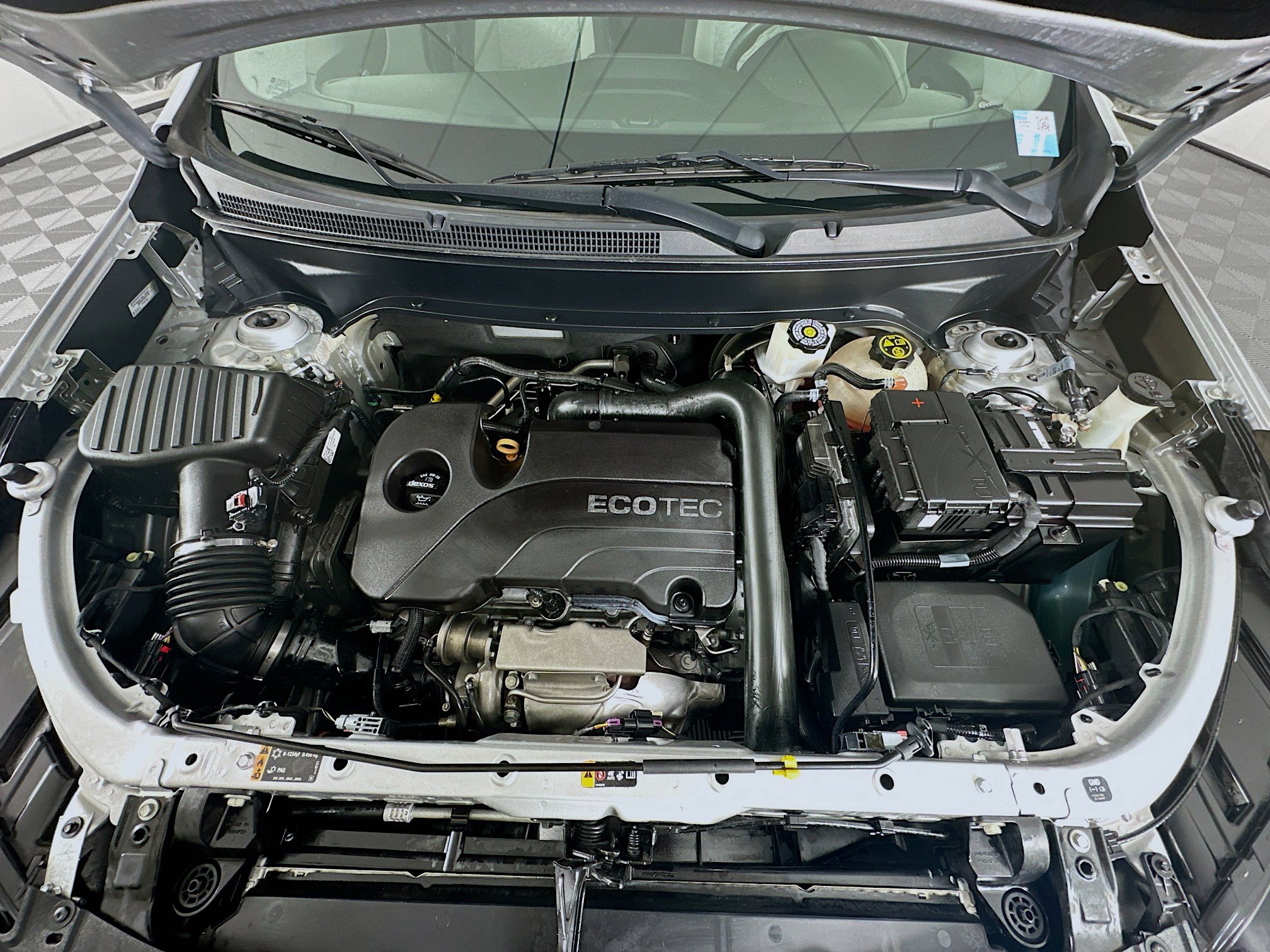 Used 2018 Chevrolet Equinox LS image 31