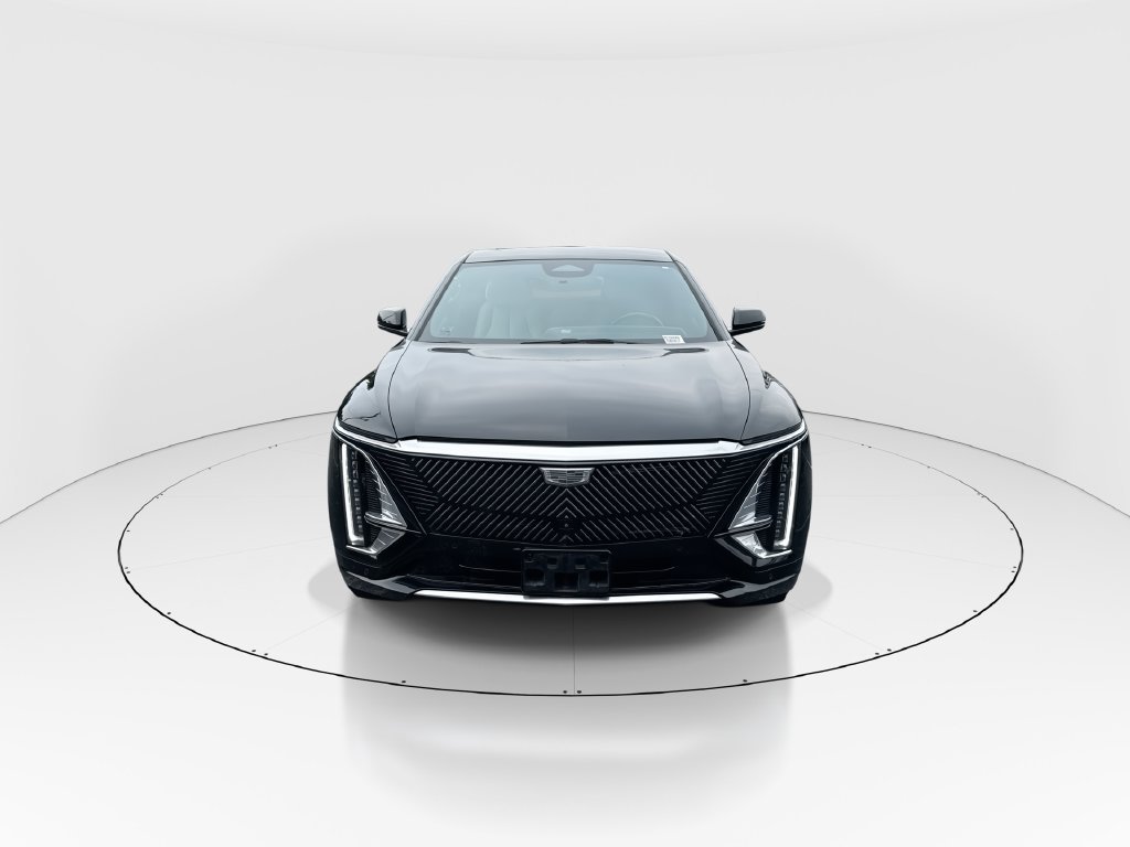Used 2024 Cadillac Lyriq Luxury RWD image 3