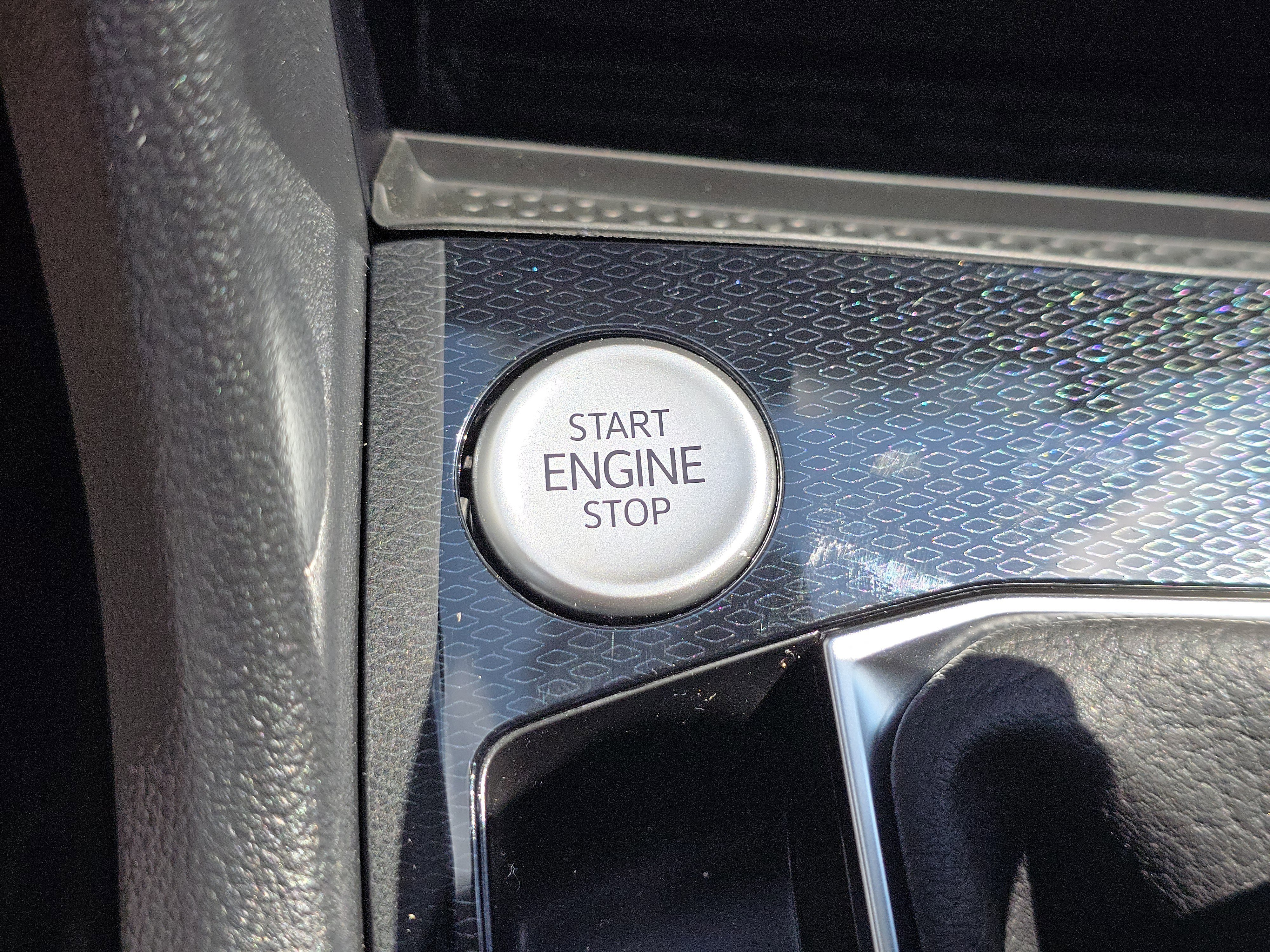 New 2025 Volkswagen Taos SE image 25