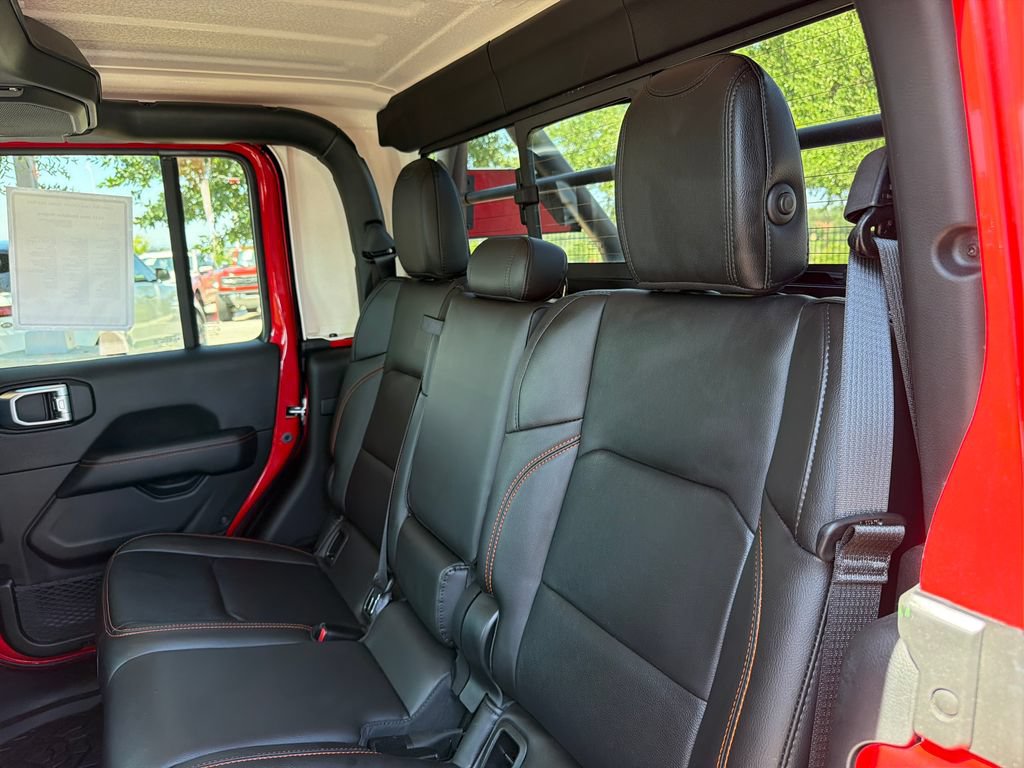 Used 2023 Jeep Gladiator Mojave w/ LED Lighting Group AWD/4WD image 34