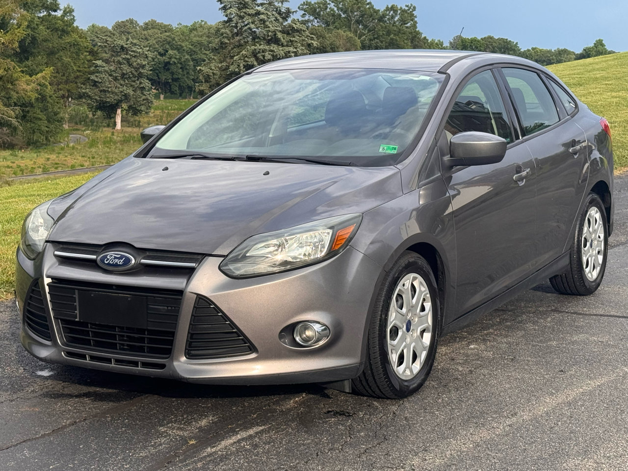 Used 2012 Ford Focus SE image 2