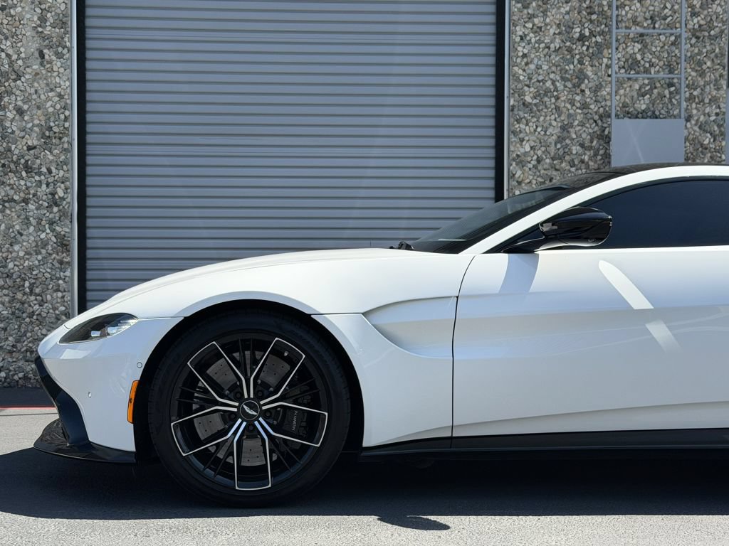 Used 2022 Aston Martin V8 Vantage Coupe RWD image 6