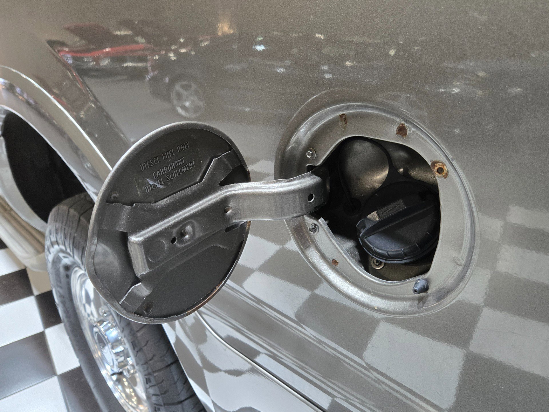 Used 2005 Ford Excursion Limited image 38