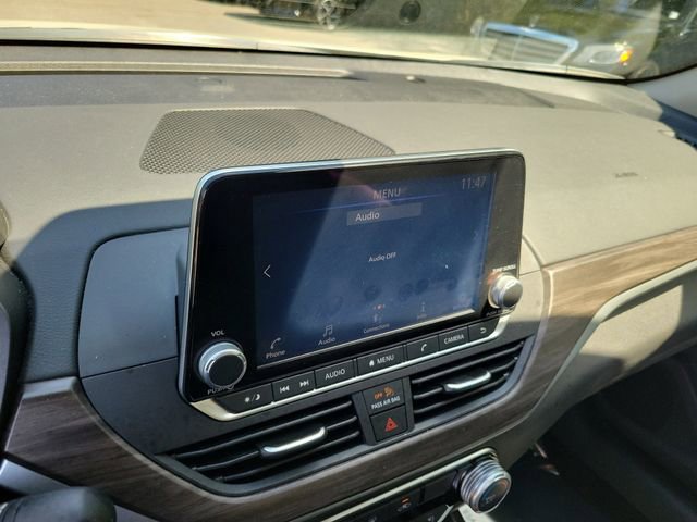 Used 2025 Nissan Altima 2.5 SV image 17